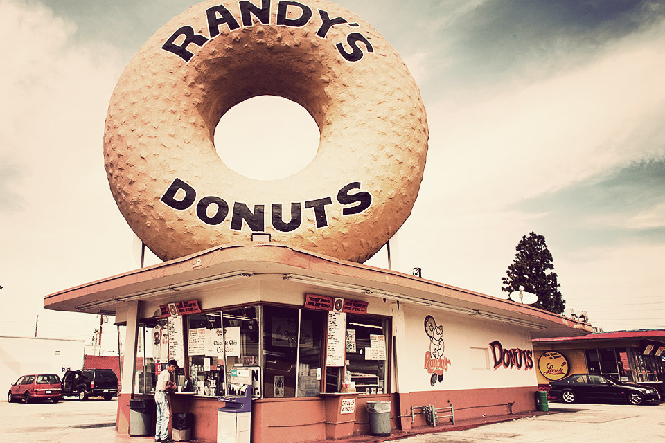 randys-donuts-1